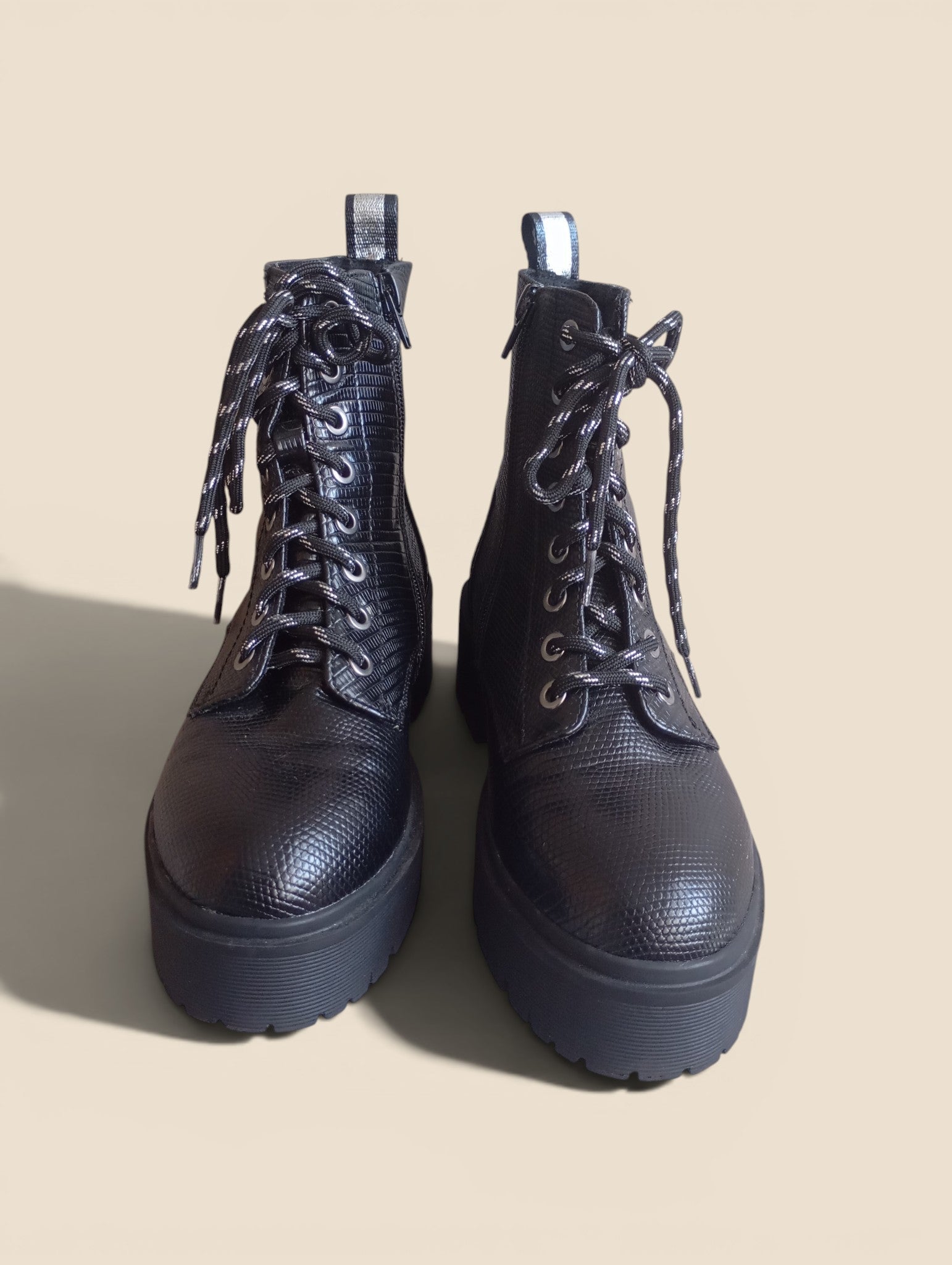 Superbes Bottines chaussures femme/fille Bullboxer taille 36 noires neuves style croco