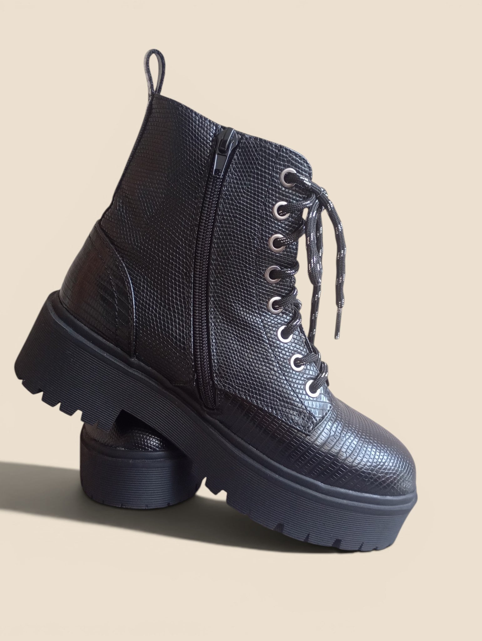 Superbes Bottines chaussures femme/fille Bullboxer taille 36 noires neuves style croco