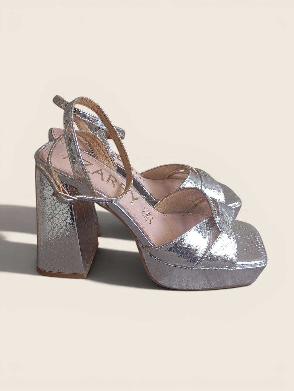 Chaussures à talons carrés femme Alzarey taille 36 - très bon état - argentées