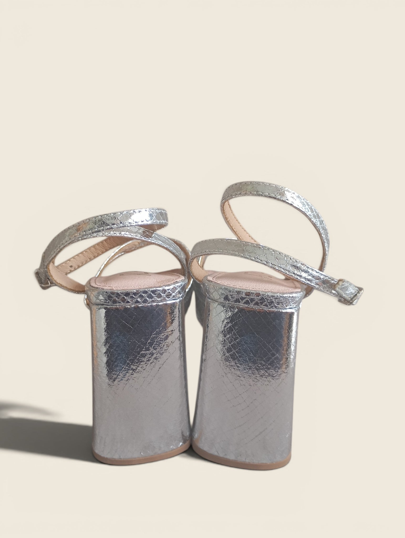 Chaussures à talons carrés femme Alzarey taille 36 - très bon état - argentées