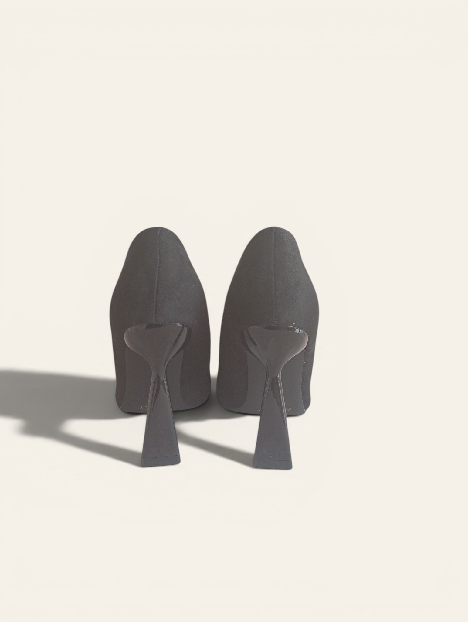 Escarpins Azarey Talon Sculptural – Aspect Suédé Noir – Pointure 35