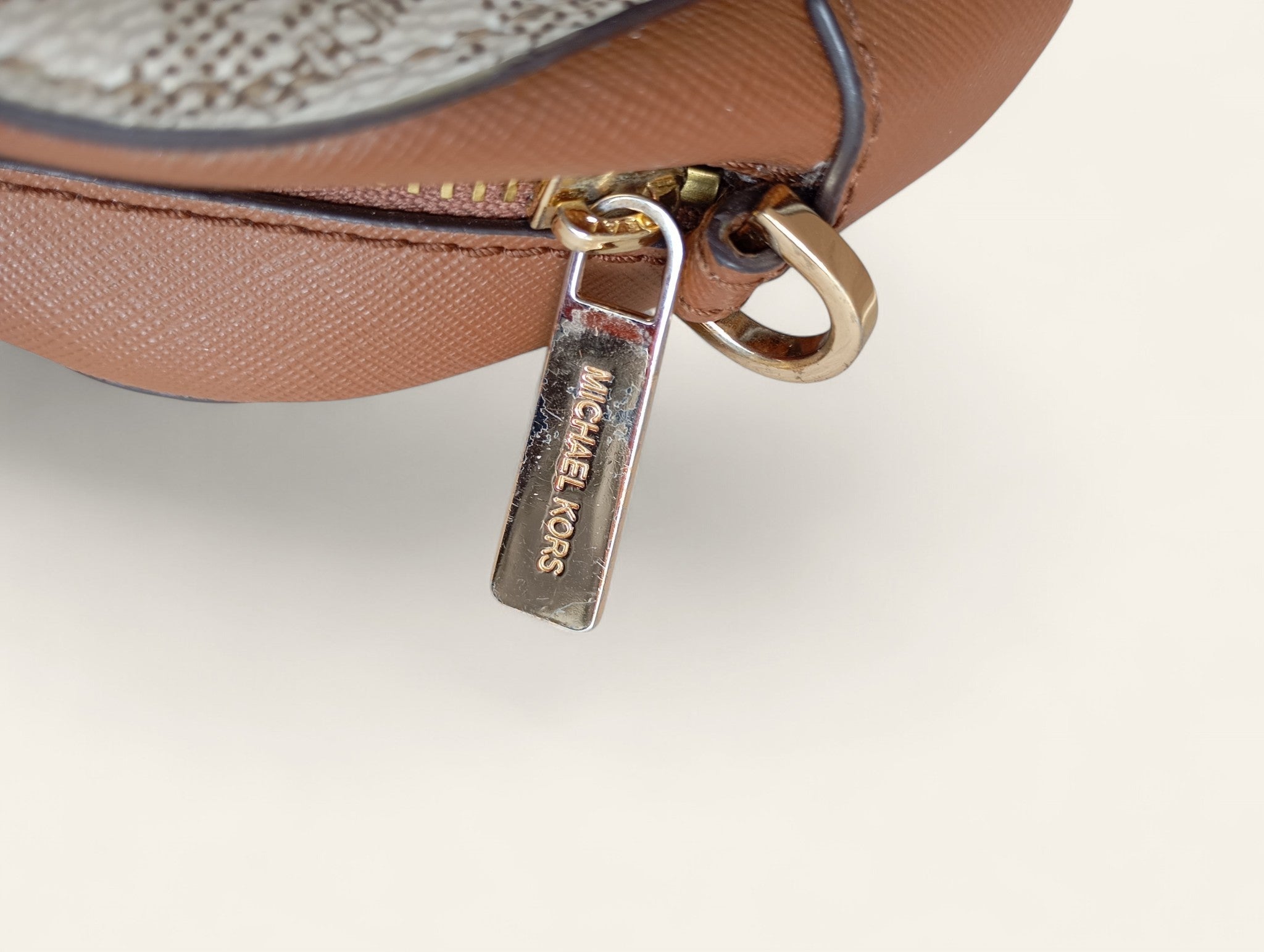 Sac à main Michael Kors — Monogramme MK Vanille & Cognac — Seconde main