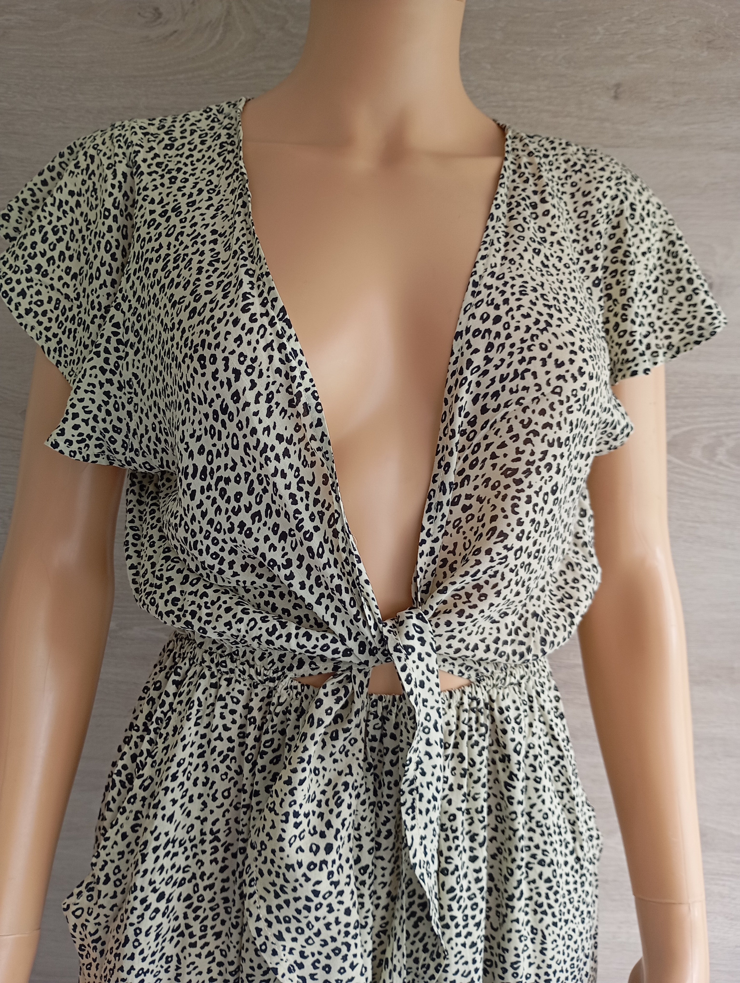 Robe Courte Imprimé Léopard à Volants Brant – Neuve avec Étiquette Taille M/L