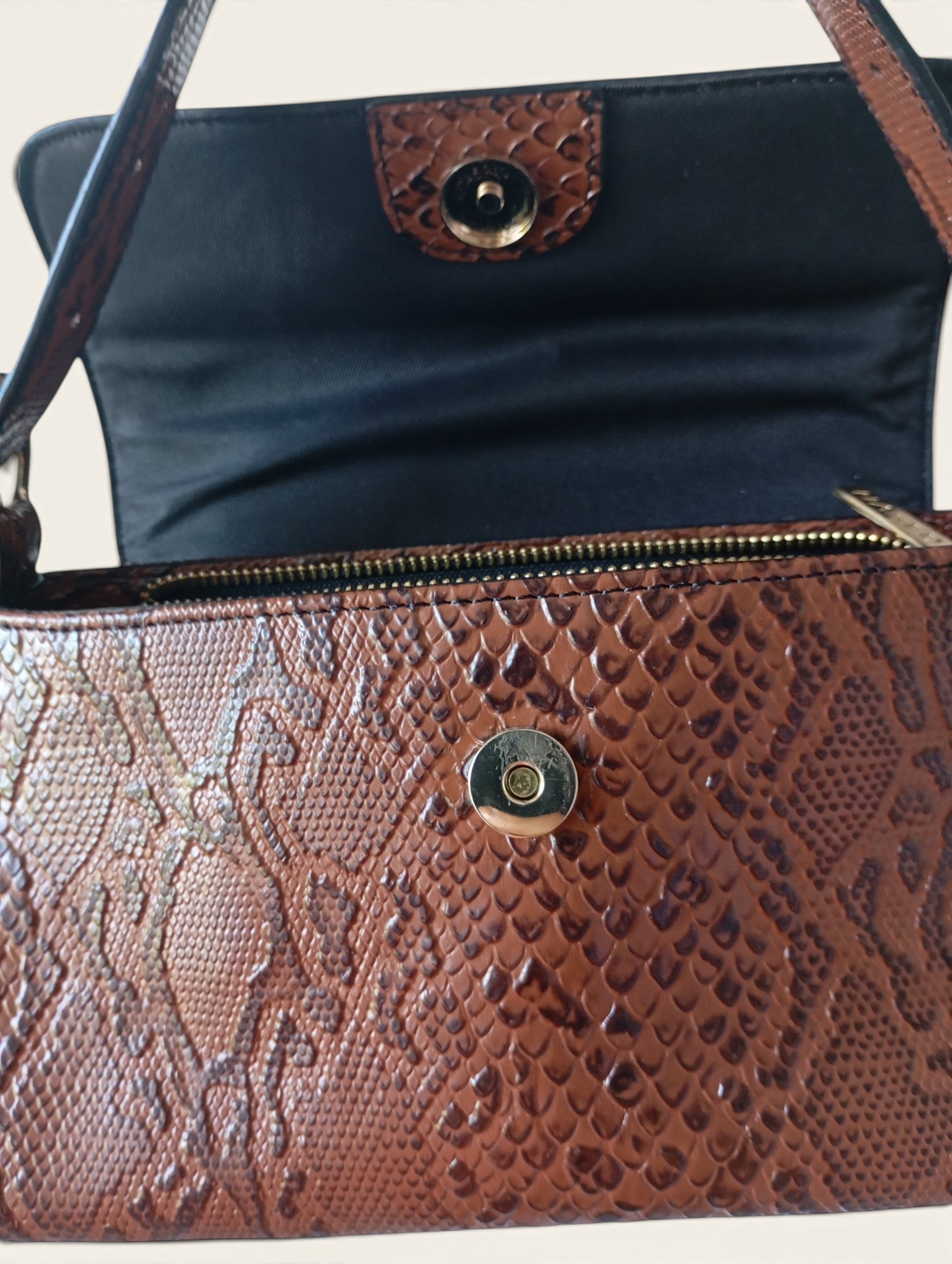 Nakedvice Melbourne — The Dani Snake Print Bag | Sac baguette cuir python Y2K