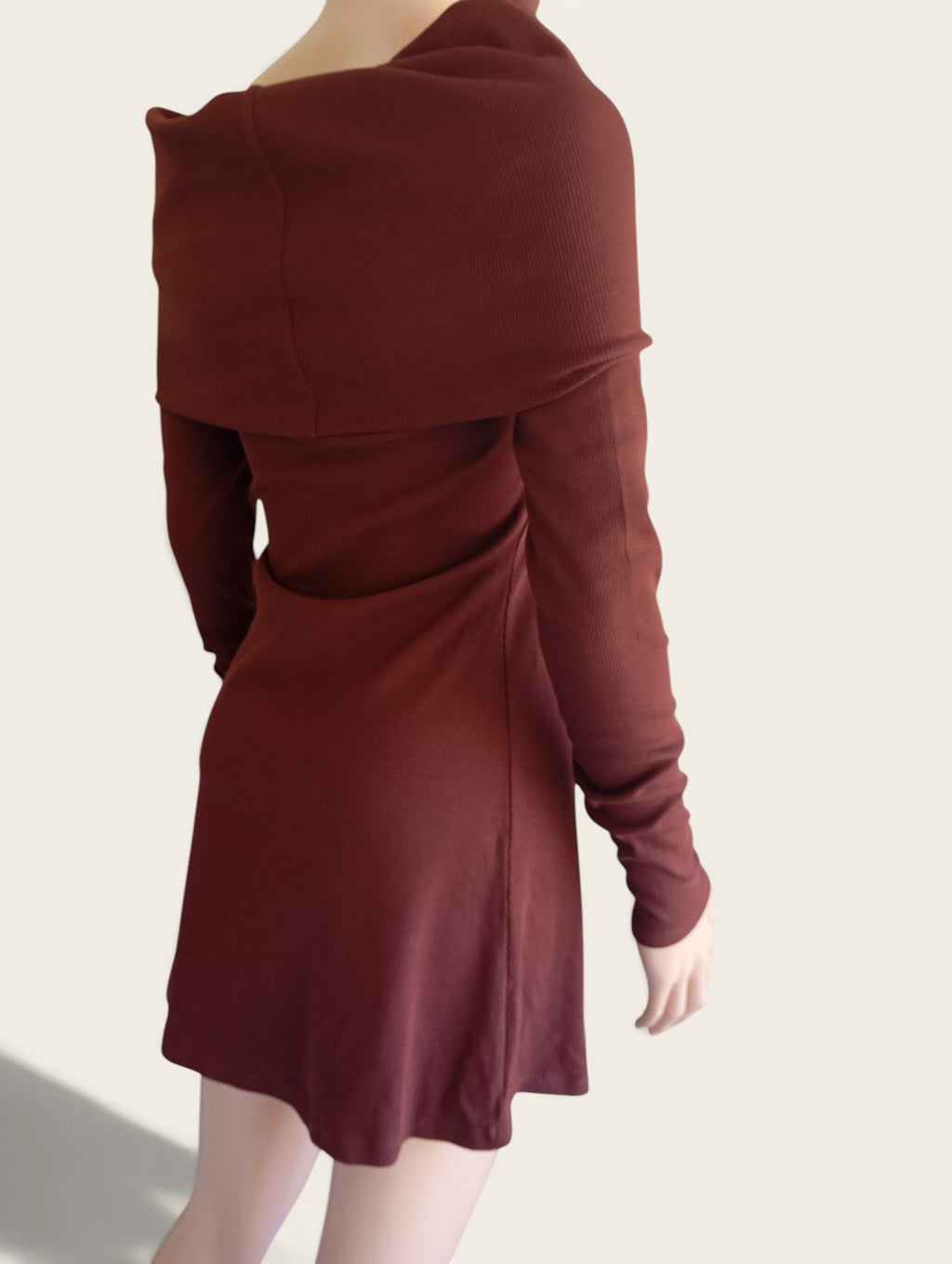 Robe ASOS Design – Bordeaux Terracotta | Col Bardot | Taille 36 (S)