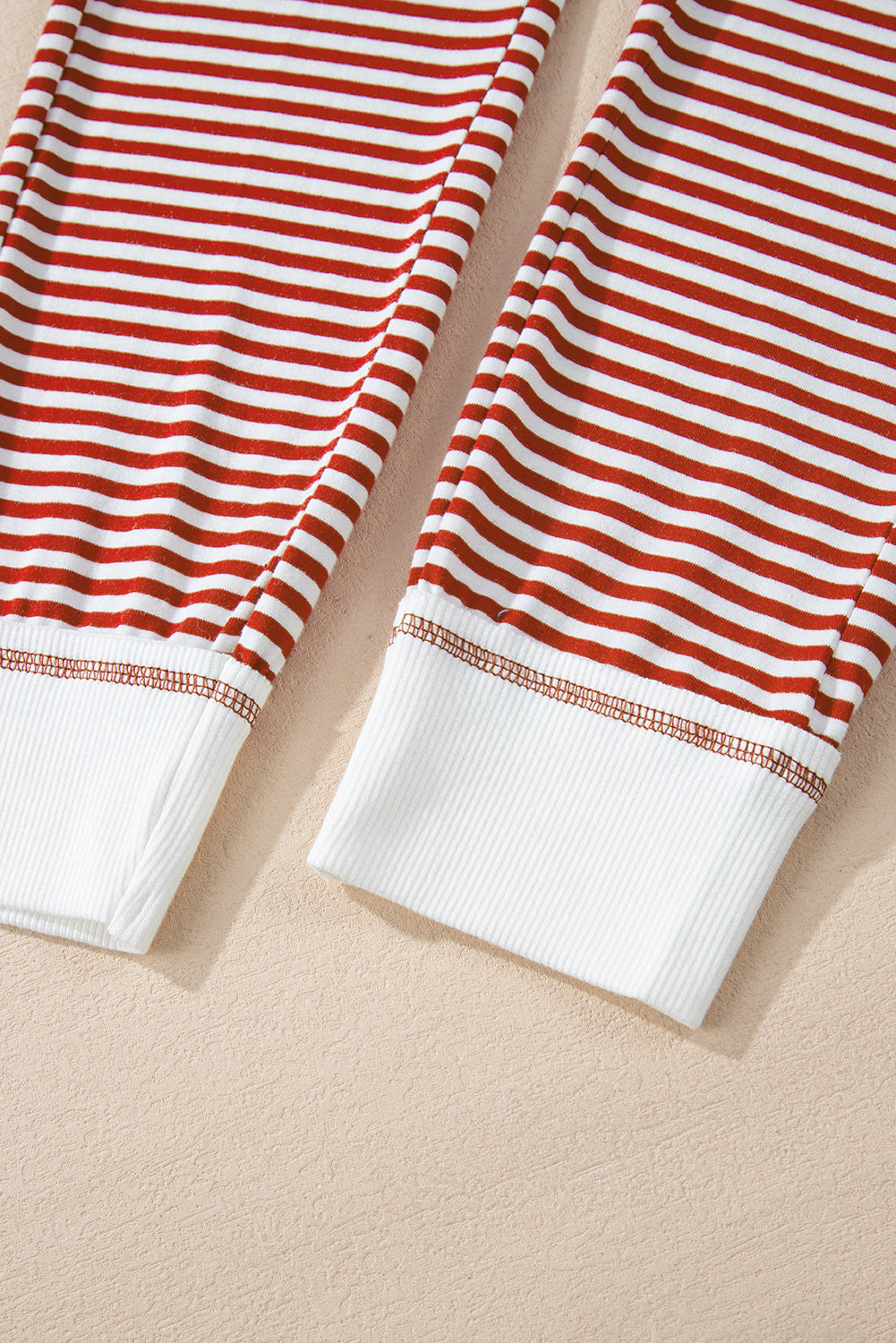 Ensemble loungewear rayures rouges — Top boutonné col en V & pantalon à nœud