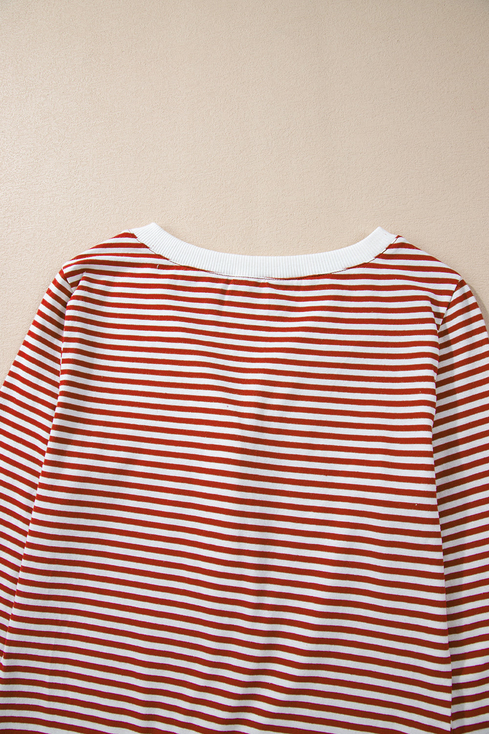 Ensemble loungewear rayures rouges — Top boutonné col en V & pantalon à nœud
