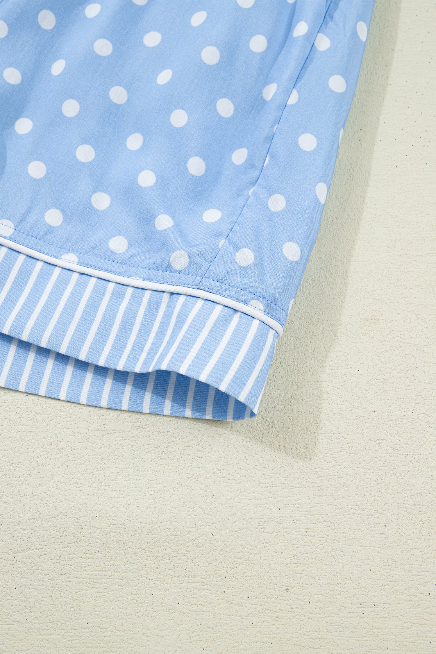 Ensemble pyjama court à pois bleu ciel