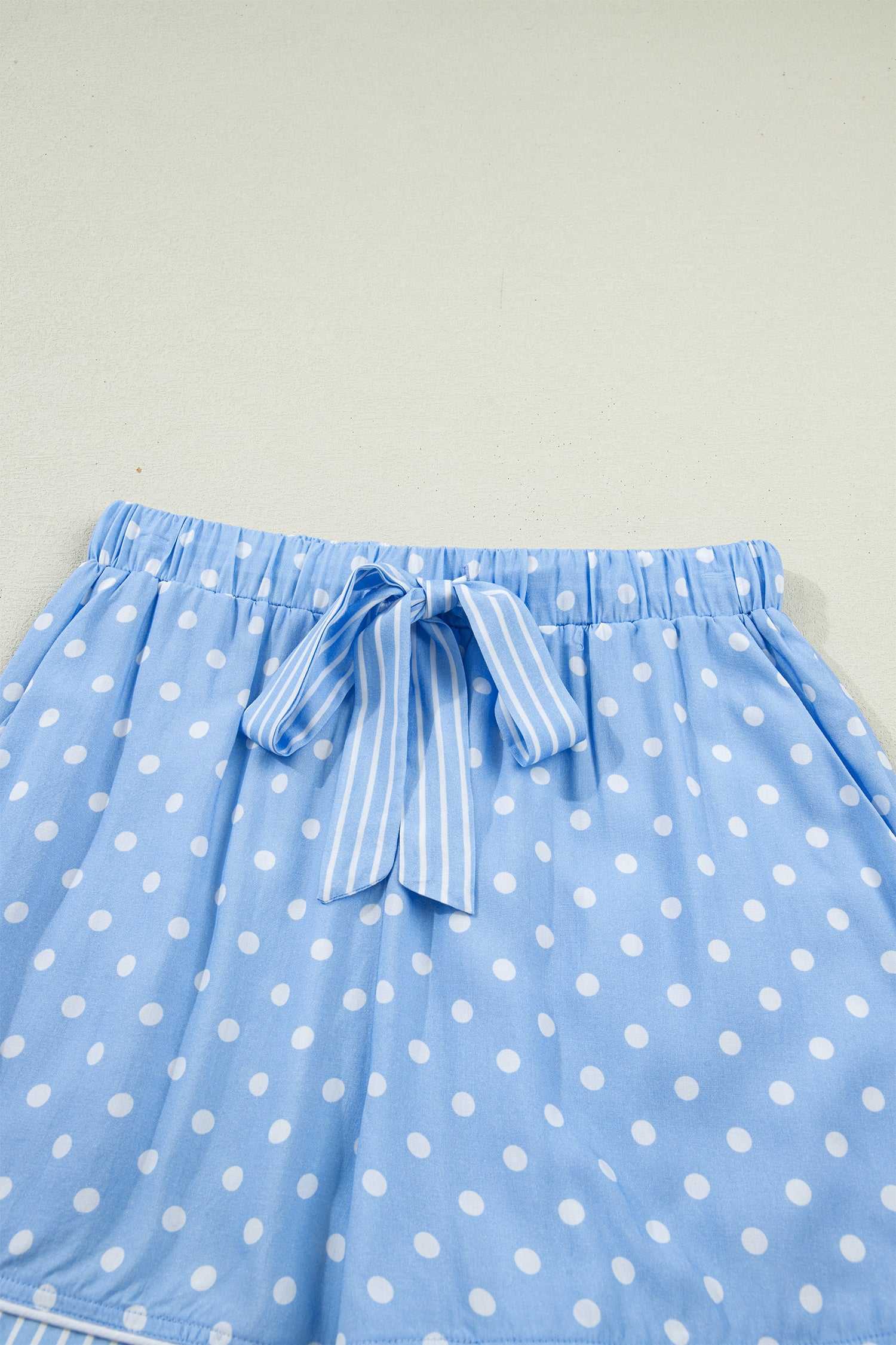Ensemble pyjama court à pois bleu ciel