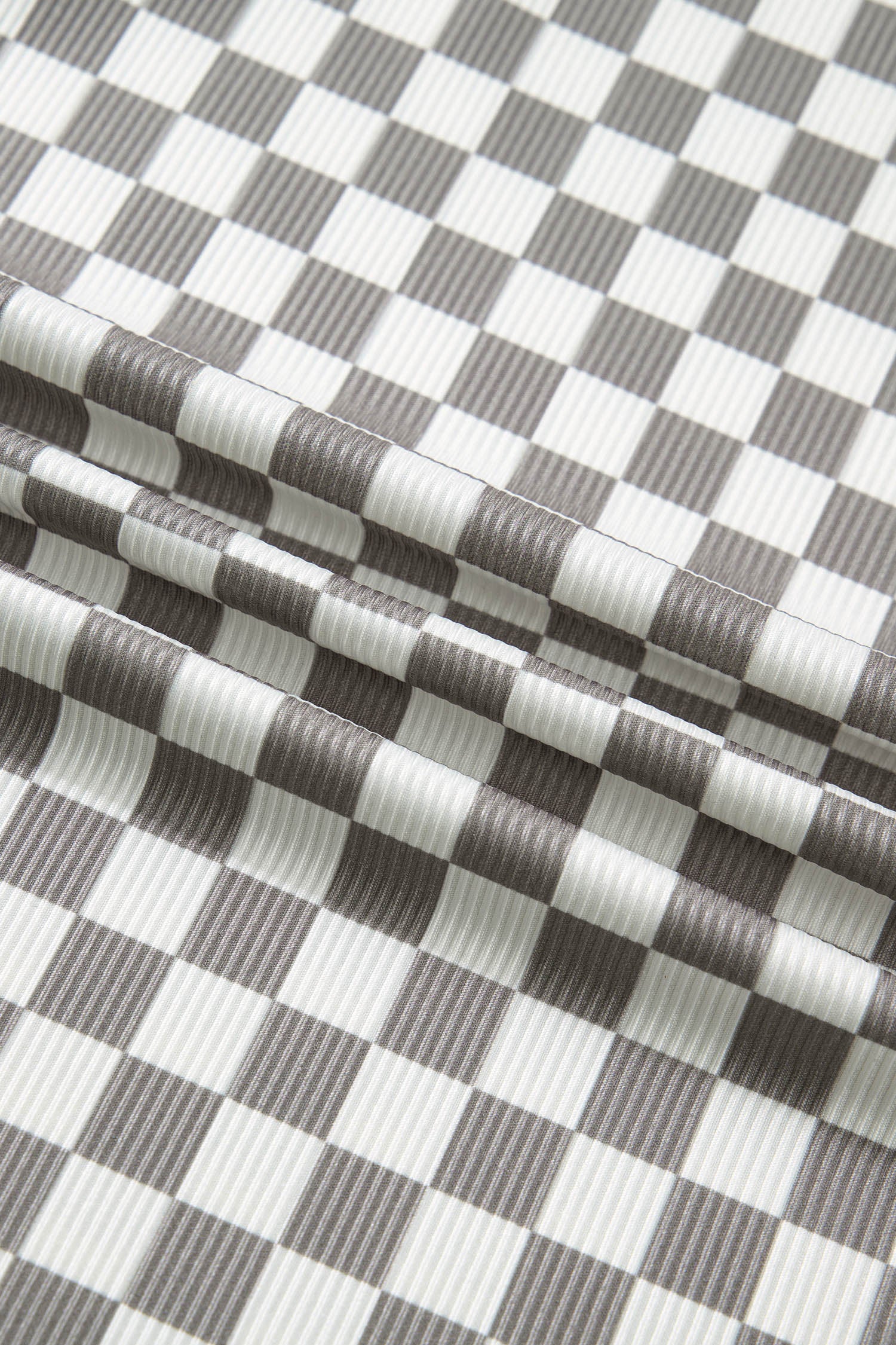 Débardeur court texturé à carreaux gris — Col licou & matière stretch
