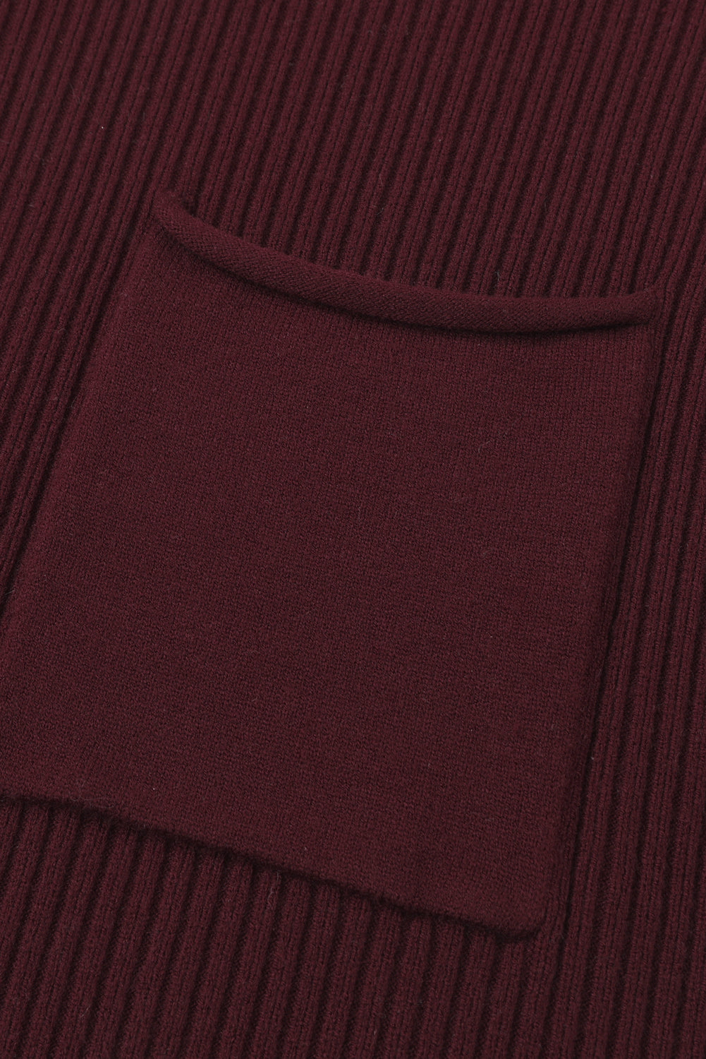 Pull Gris Maille Côtelée – Col Montant, Manches Courtes & Poche Plaquée