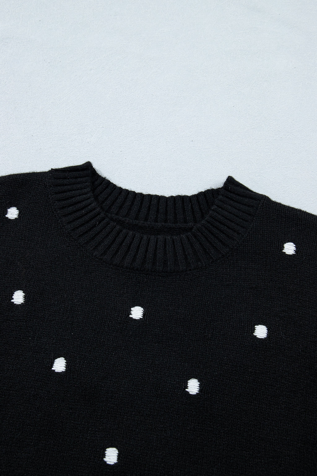 Pull Jaune Crème à Pois – Manches Courtes Bouffantes, Col Rond, Maille Légère