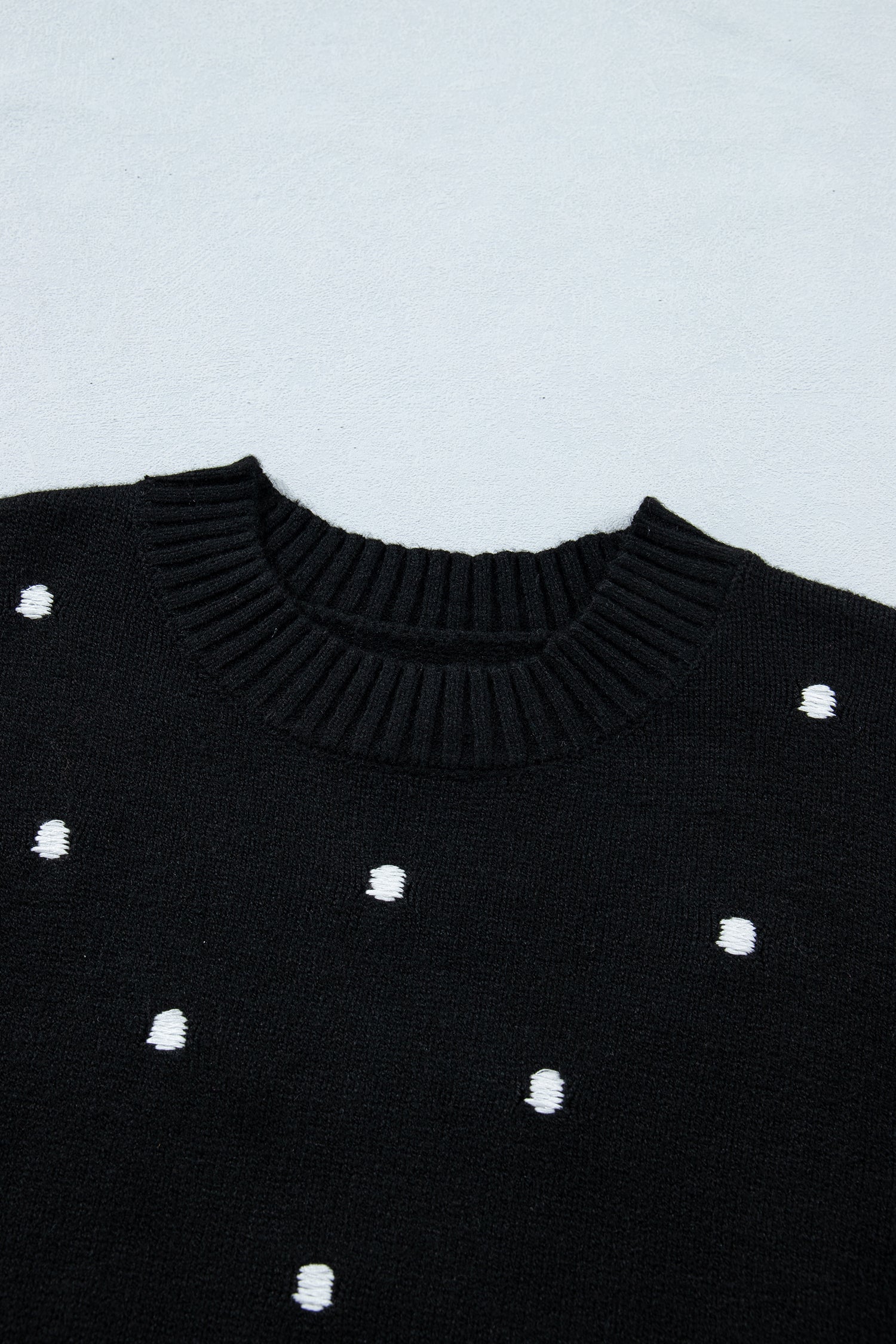 Pull Jaune Crème à Pois – Manches Courtes Bouffantes, Col Rond, Maille Légère