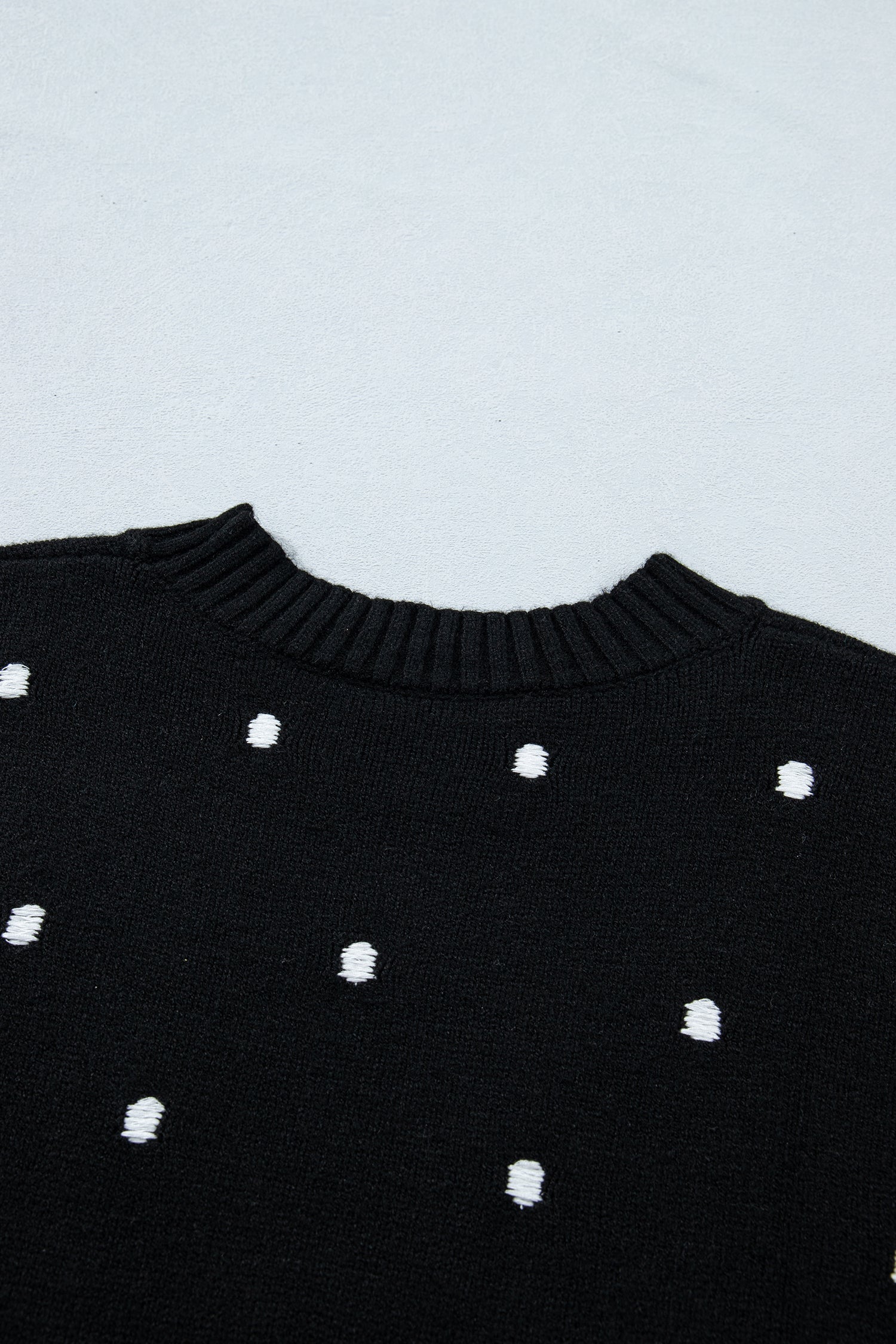 Pull Jaune Crème à Pois – Manches Courtes Bouffantes, Col Rond, Maille Légère