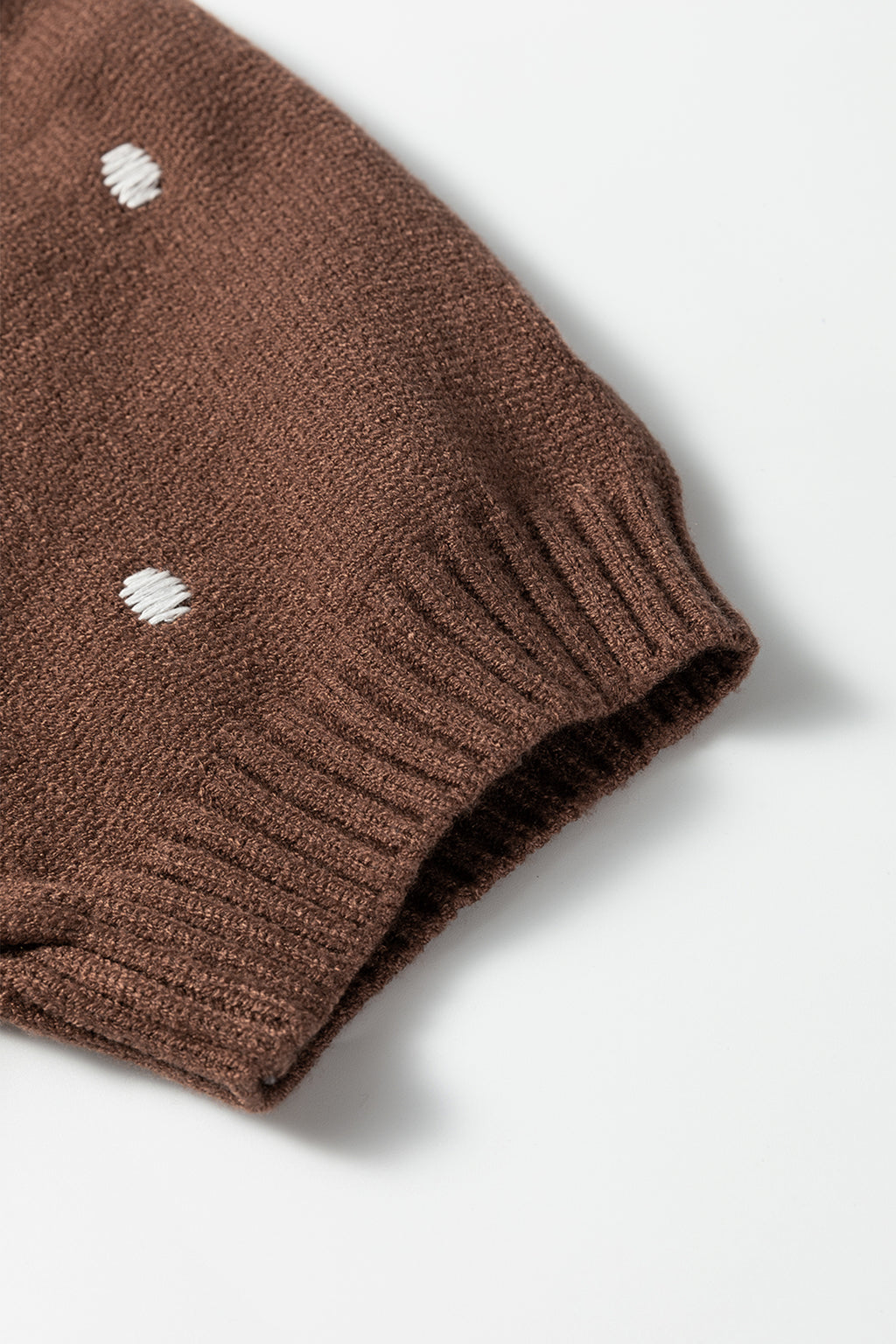 Pull Jaune Crème à Pois – Manches Courtes Bouffantes, Col Rond, Maille Légère
