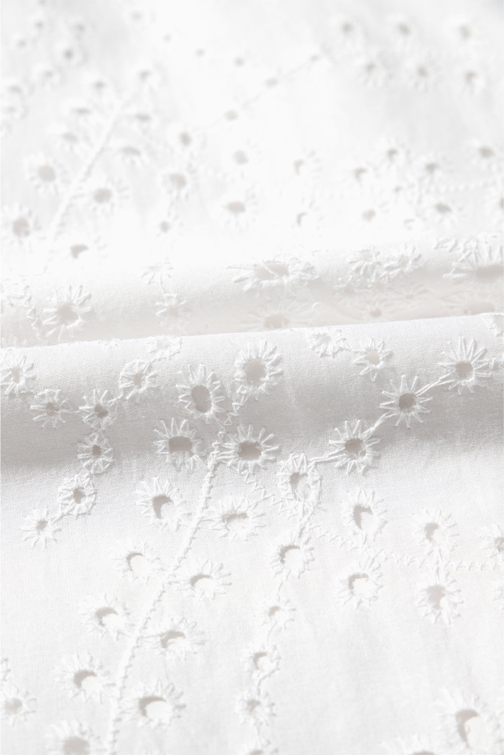 Robe Droite Blanche à Broderie Anglaise Ajourée Sans Manches