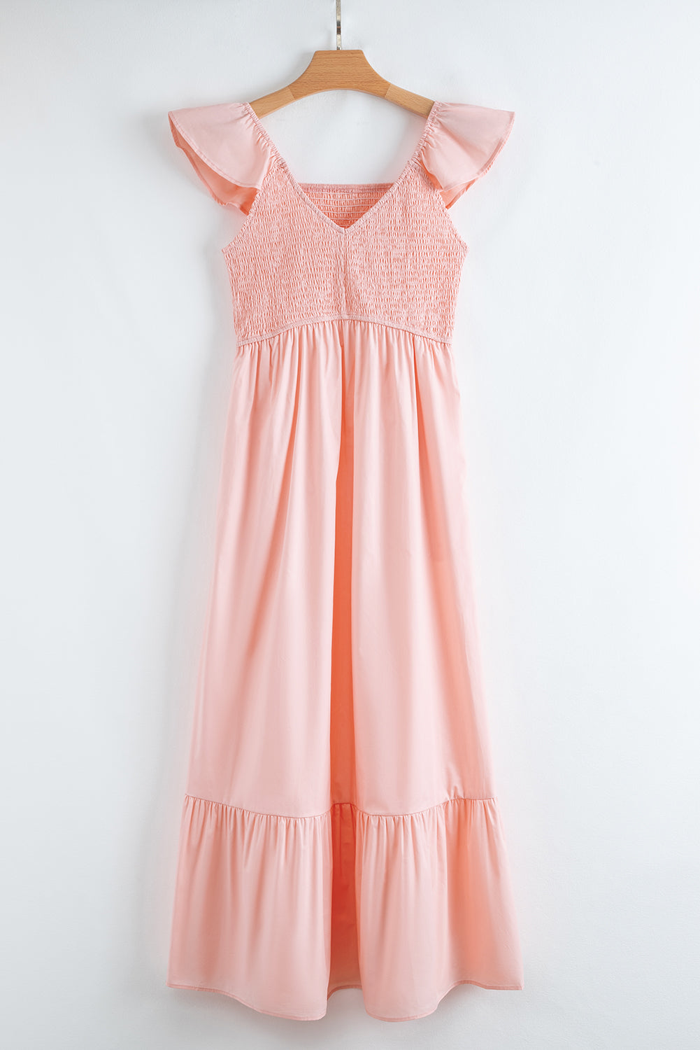 Robe longue à col V, corsage smocké et manches papillon