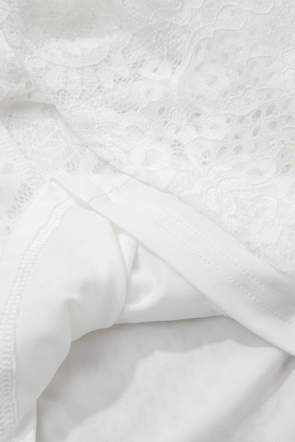 Robe longue en dentelle florale à bretelles à nouer — blanc