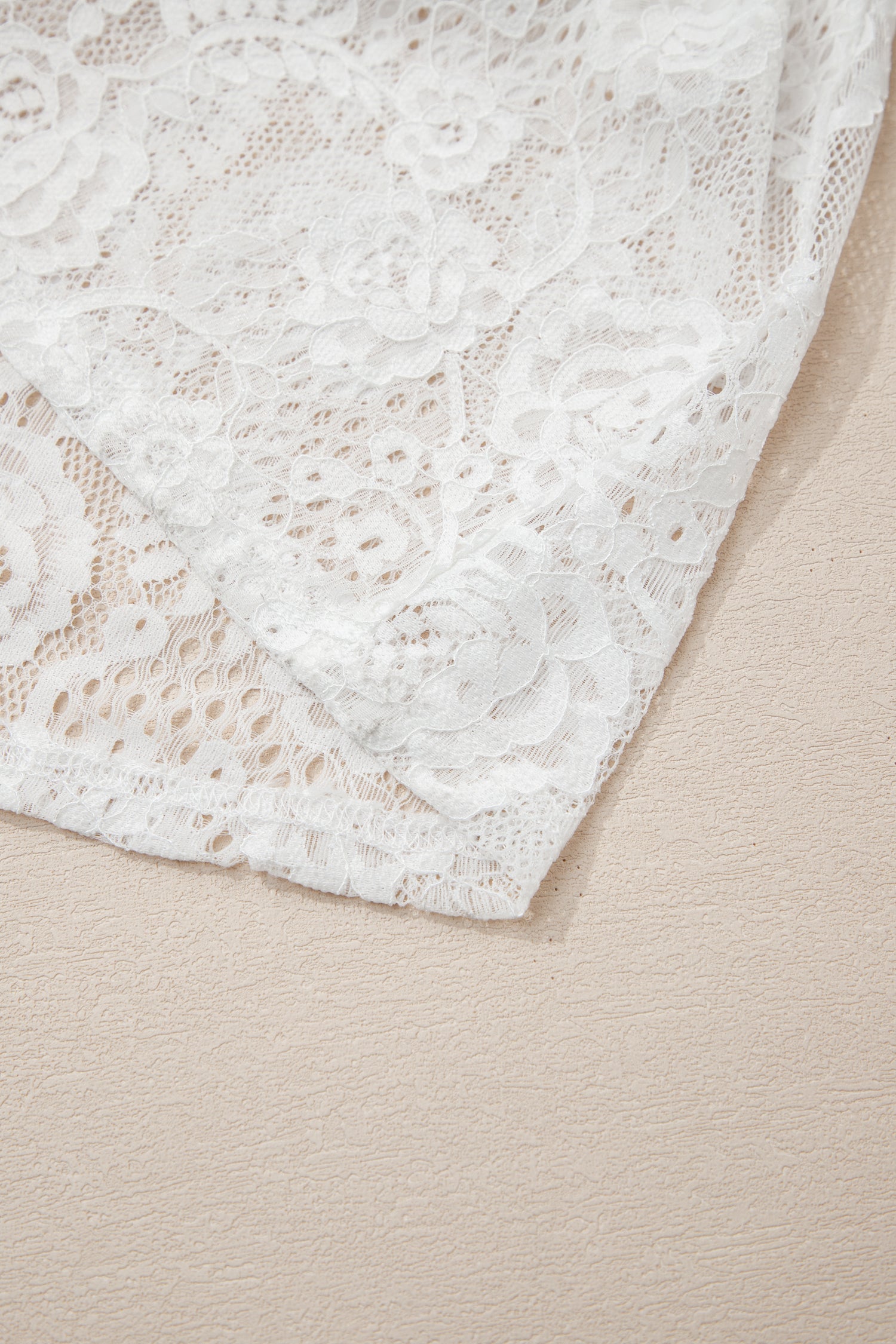 Robe longue en dentelle florale à bretelles à nouer — blanc