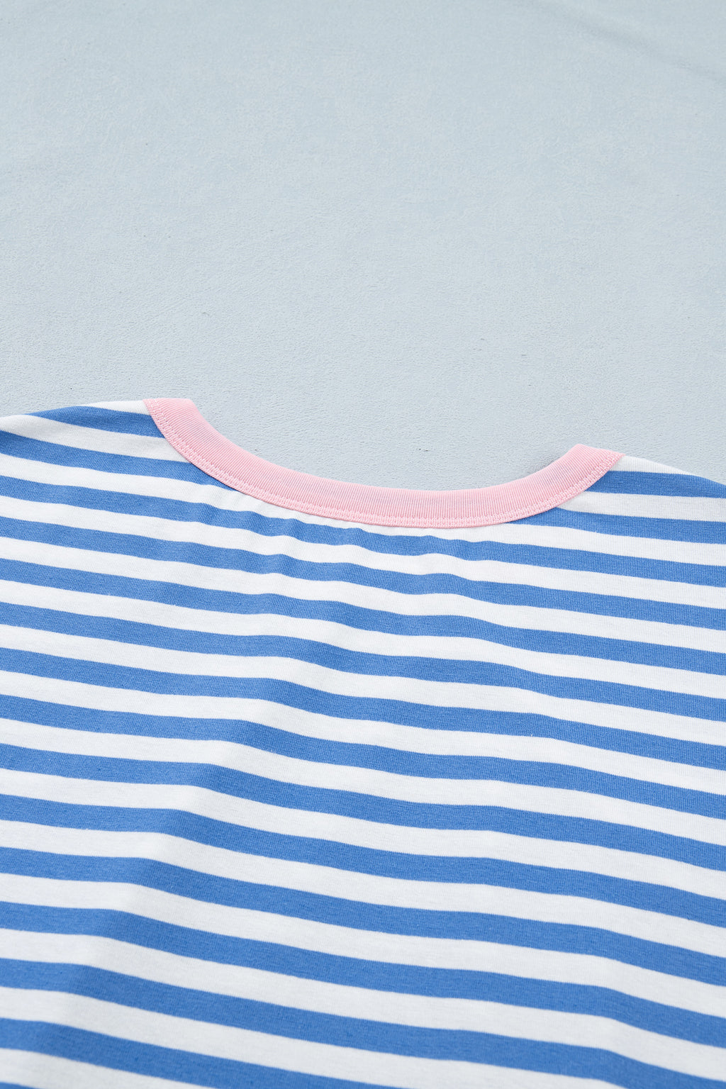 Robe T-shirt Mini Marinière – Rayures Bleu Ciel & Blanc, Nœud