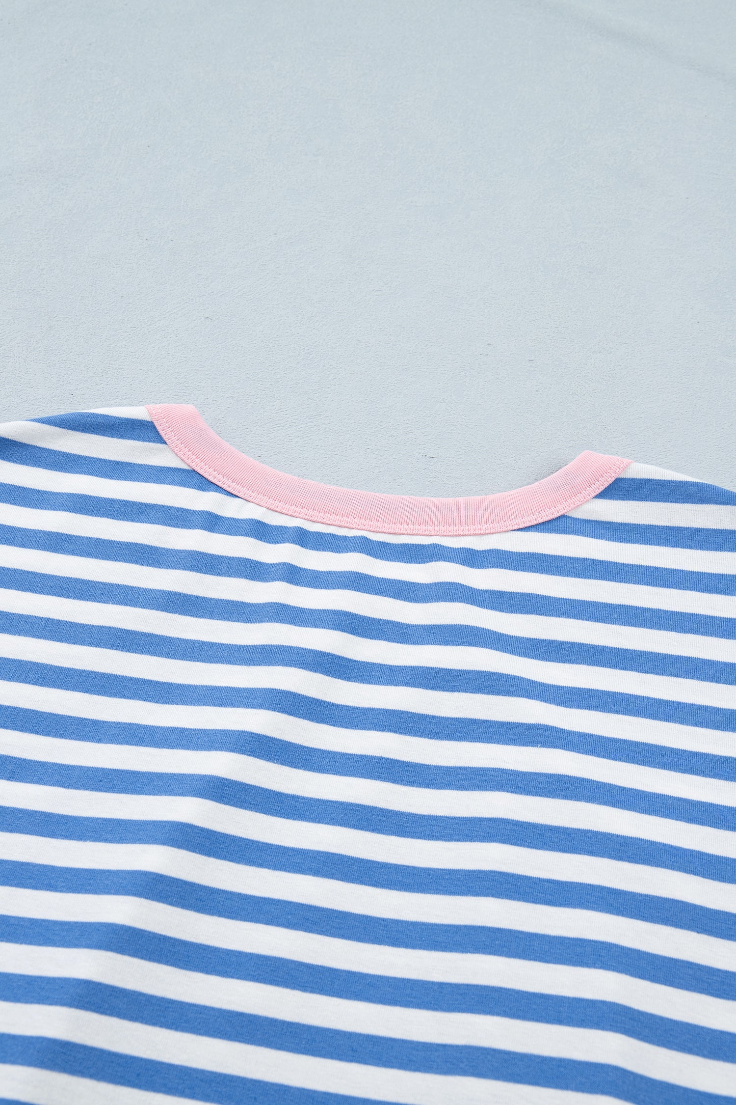 Robe T-shirt Mini Marinière – Rayures Bleu Ciel & Blanc, Nœud