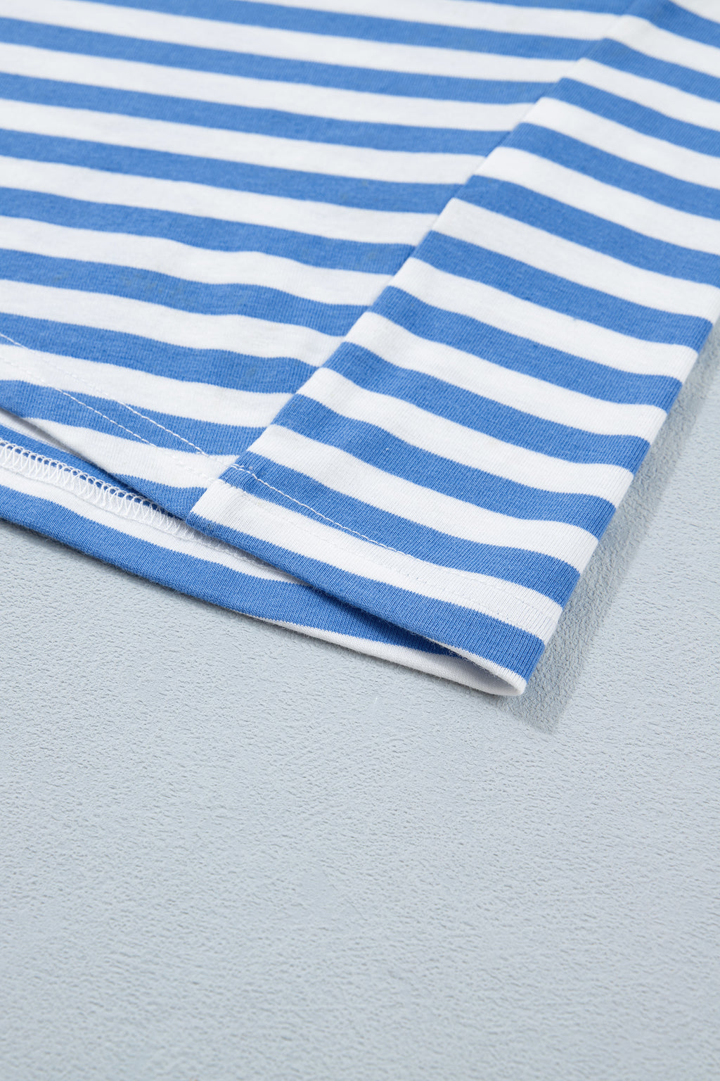 Robe T-shirt Mini Marinière – Rayures Bleu Ciel & Blanc, Nœud