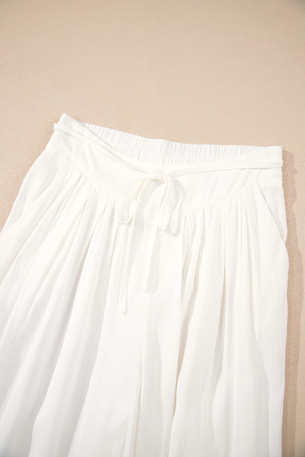 Pantalon Large Blanc Plissé – 100% Viscose & Cordon de Serrage