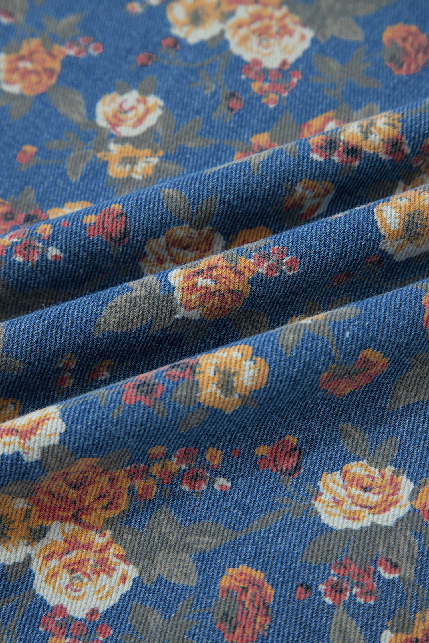 Combinaison salopette ample en jean plissé à imprimé rose vintage