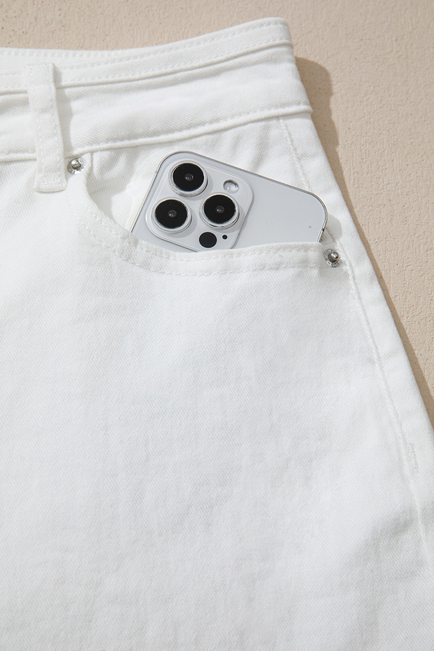 Jean blanc uni — Coupe jambes larges & taille mi-haute