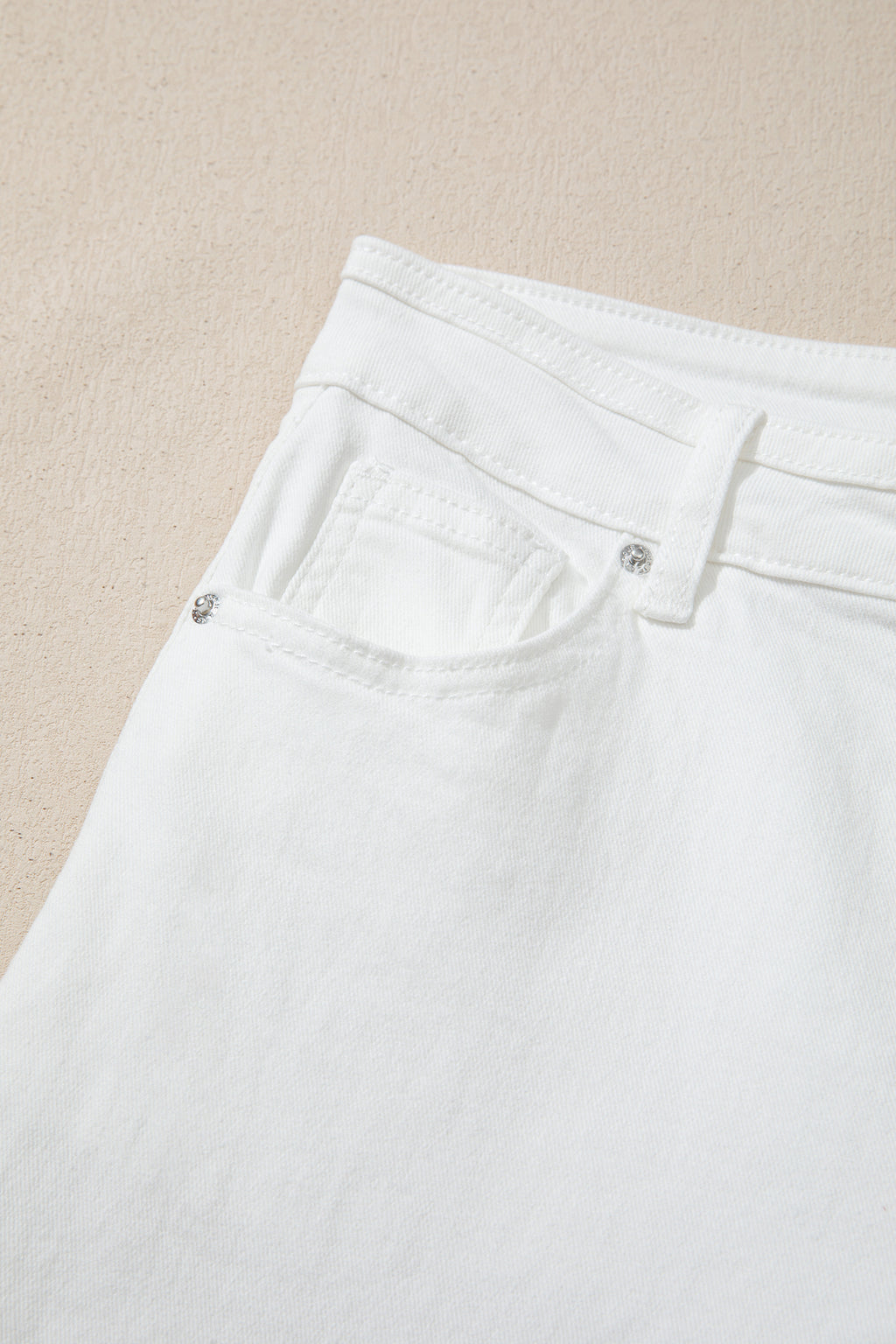 Jean blanc uni — Coupe jambes larges & taille mi-haute