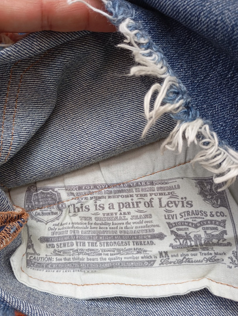 Super short en jean Levi's 501 taille S - Bleu en super état - W26