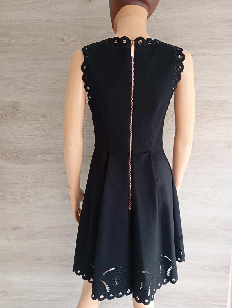 Petite robe noire découpée au laser — Ted Baker — Taille S — Très bon état