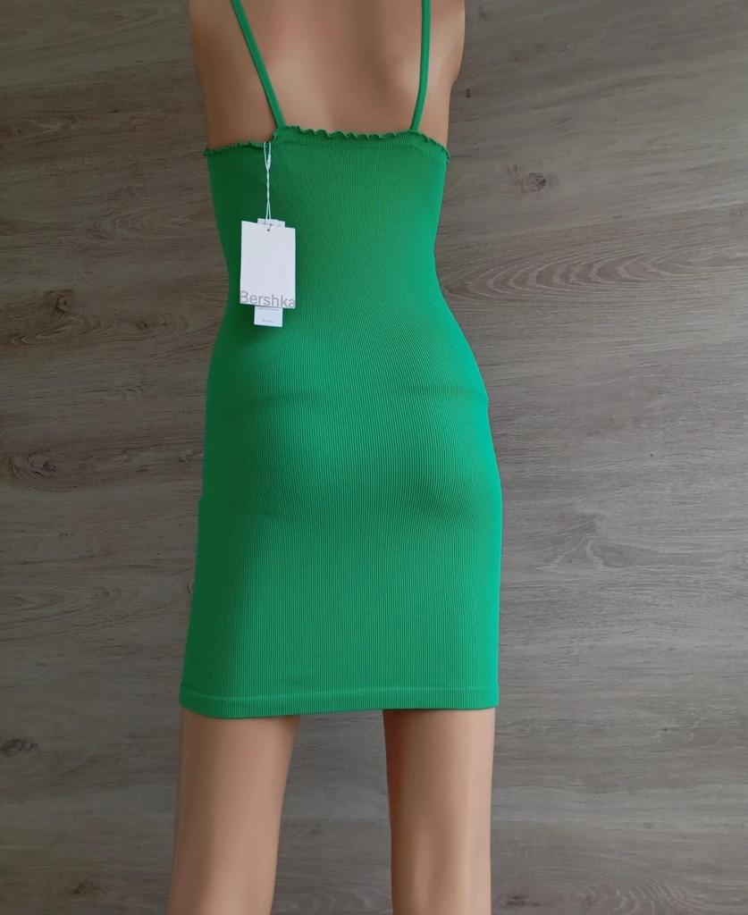 Belle robe d'été Bershka taille Xs/s - Vert - Neuf avec étiquette - matière douce
