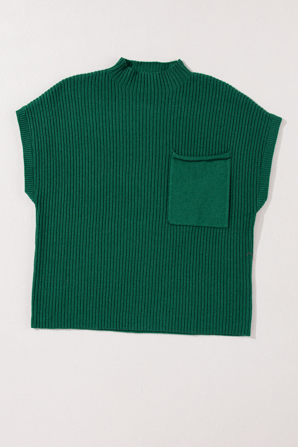 Pull Gris Maille Côtelée – Col Montant, Manches Courtes & Poche Plaquée