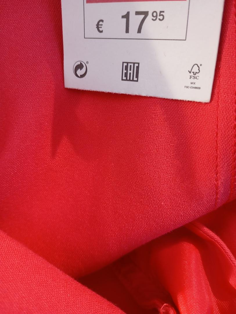Short Stradivarius - 36 - Rouge corail - Neuf avec étiquette