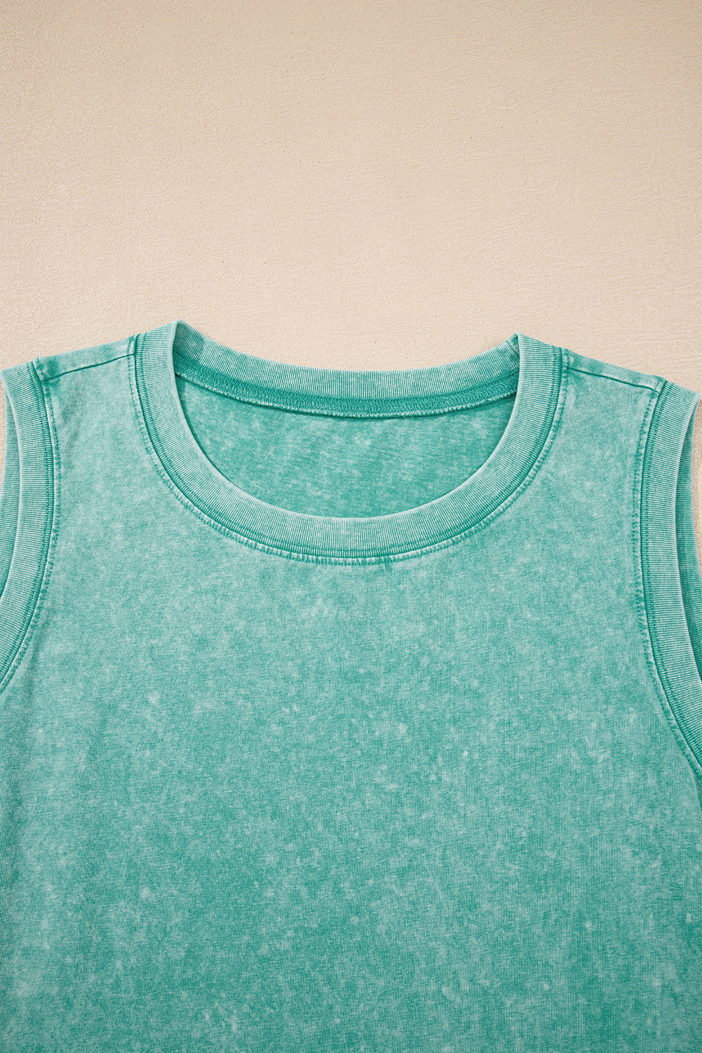 Robe courte débardeur à poches effet mineral wash en 100% coton