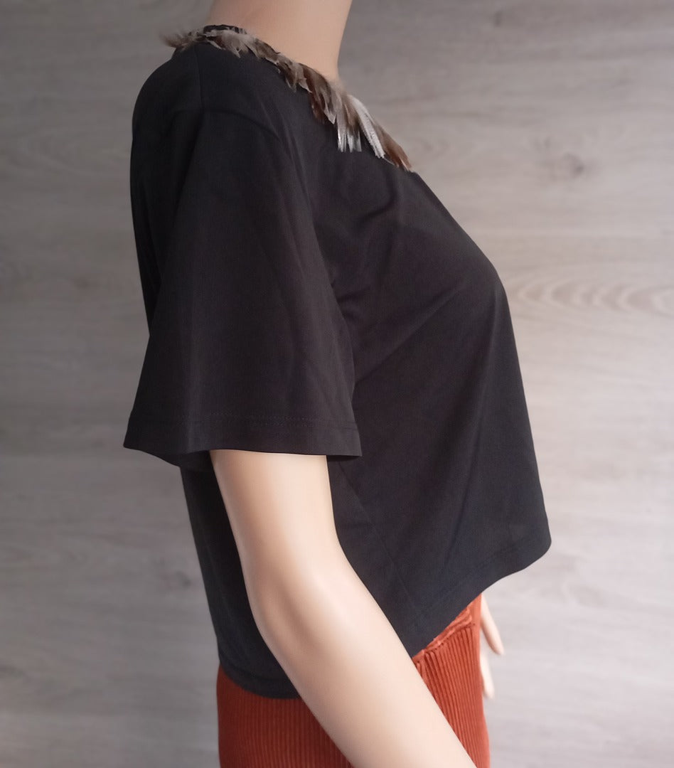 Top - tee shirt - blouse femme avec plumes Jijil taille 40 - noir - très bon état - manches courtes