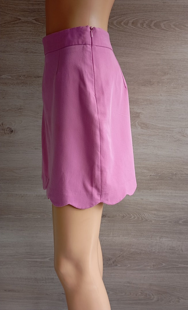 Jupe courte Asos taille S - Rose Poudré avec ourlet festoné