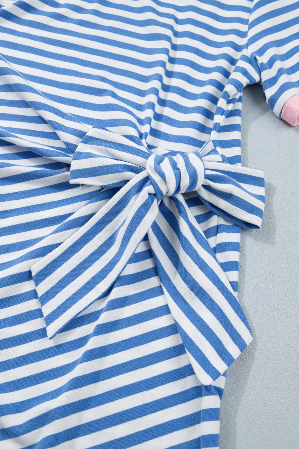 Robe T-shirt Mini Marinière – Rayures Bleu Ciel & Blanc, Nœud