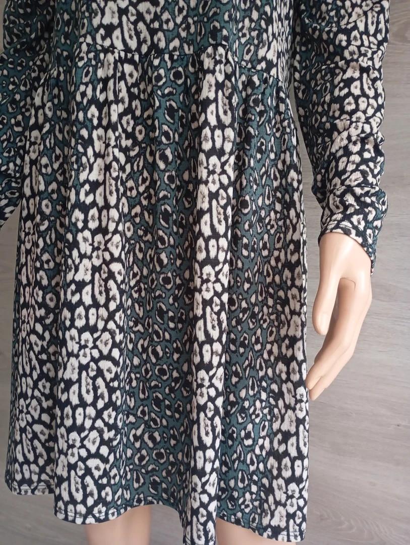 Robe Zara manches longues taille S effet animal - Multicolore - très bon état