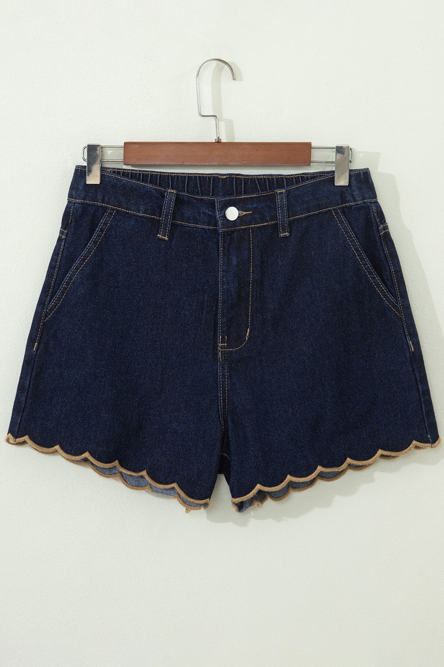 Short en jean à bordure festonnée — Bleu marine