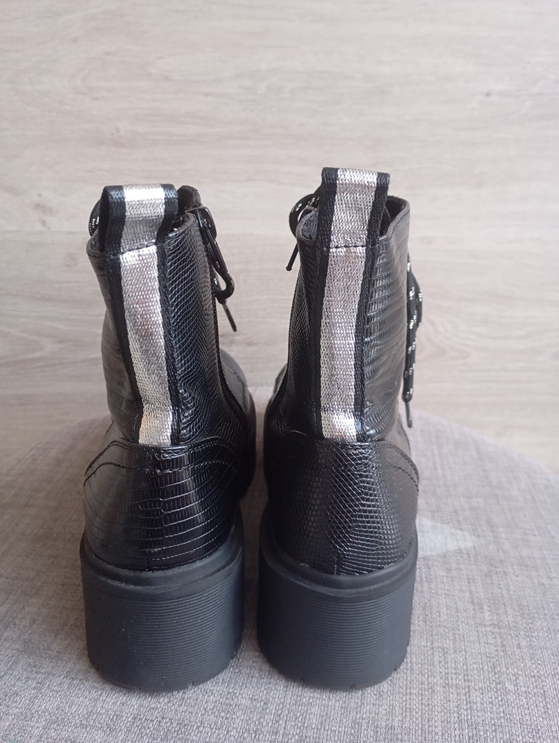Superbes Bottines chaussures femme/fille Bullboxer taille 36 noires neuves style croco