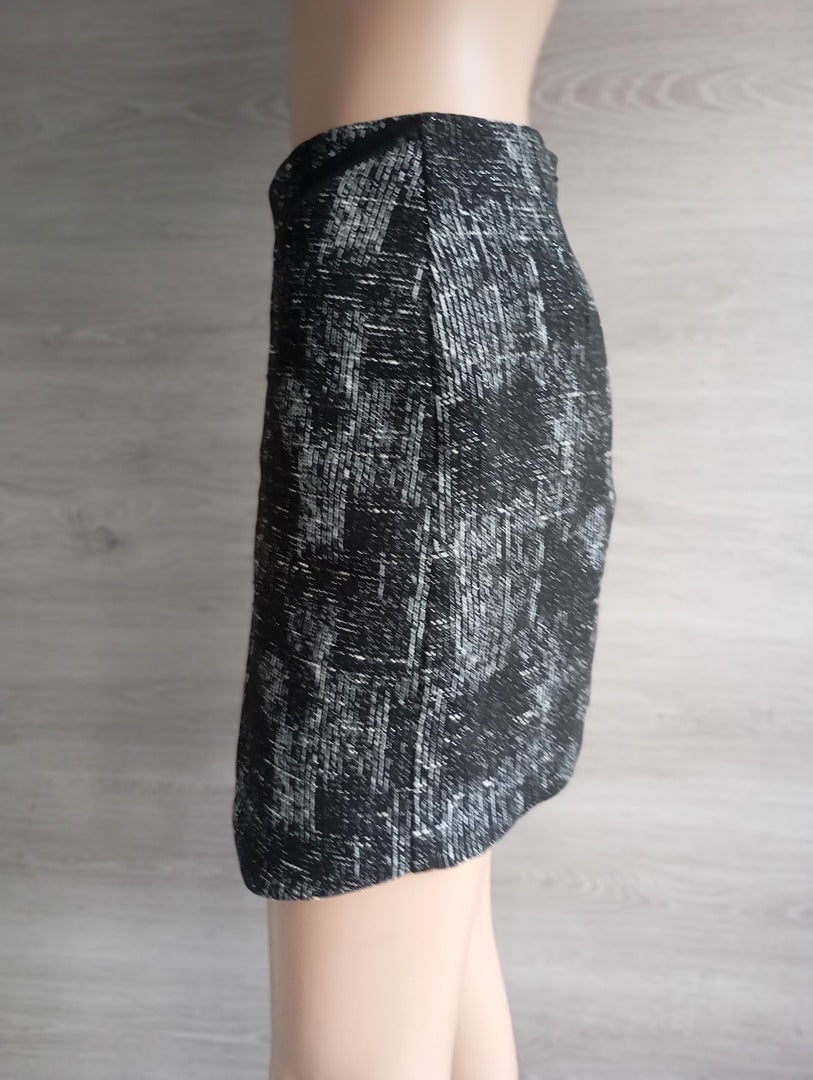 Jupe asymétrique Morgan taille 36 noir et blanc excellent état