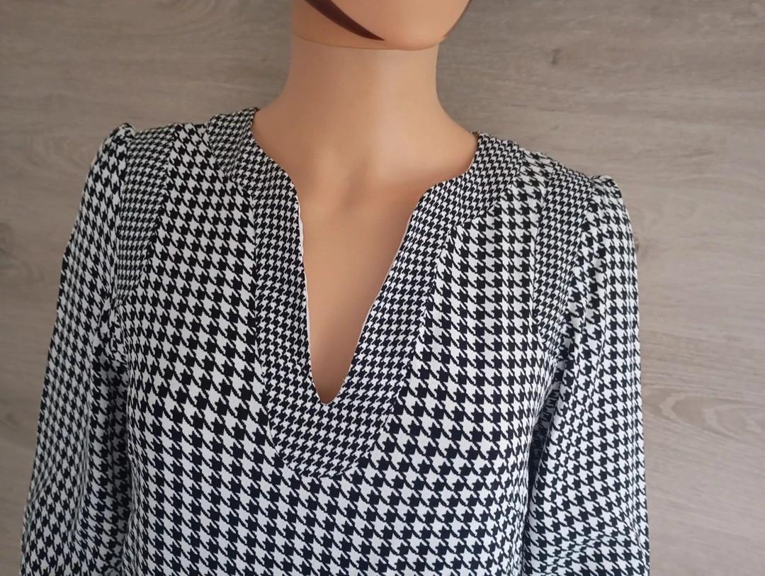 Robe Caroll taille M à carreaux Noir et blanc - très bon état - manches longues