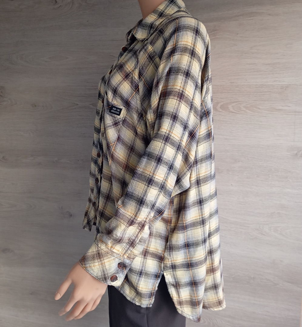 Chemise à carreaux Urban Outfitters taille S - tons crème