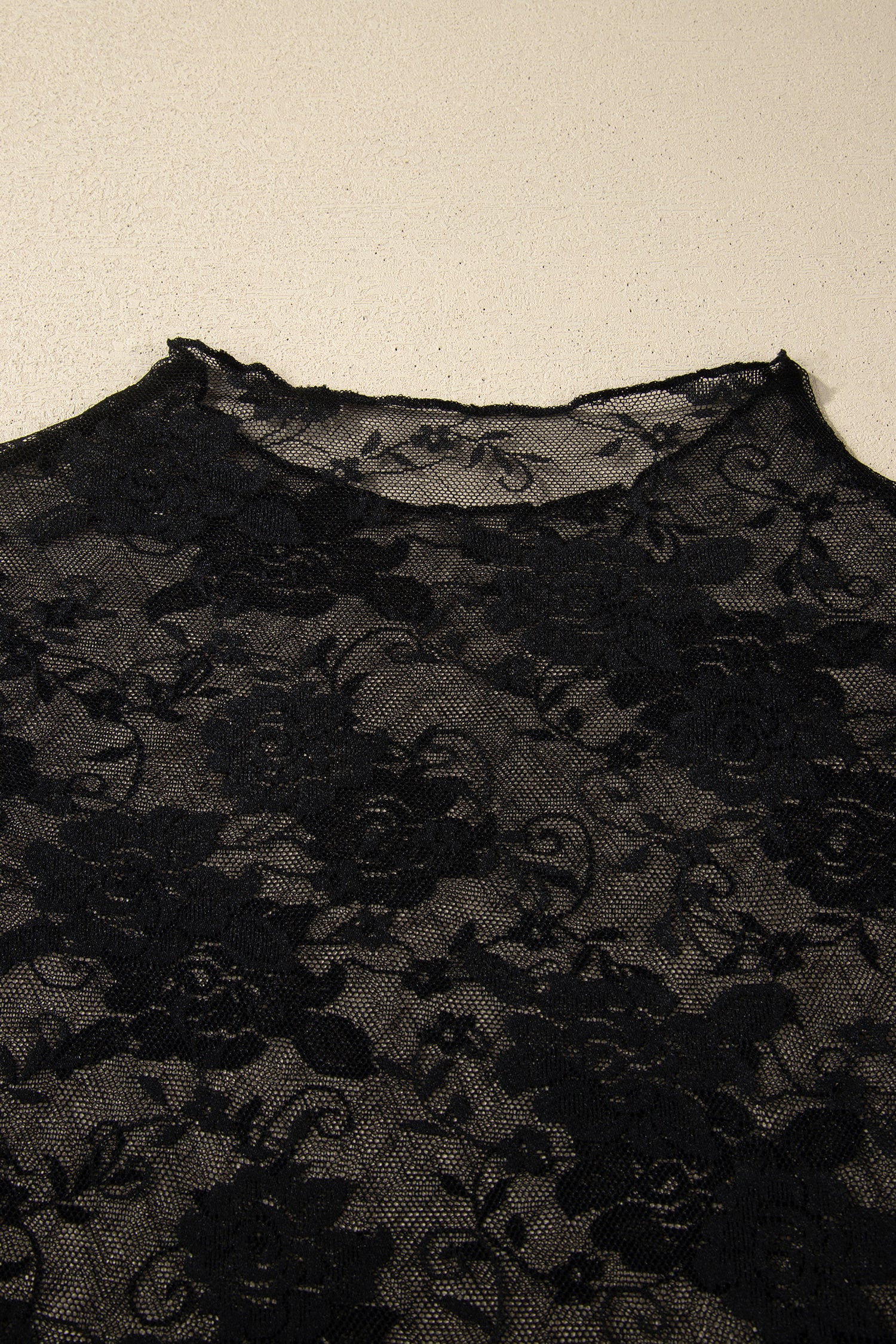 Top en Dentelle Florale Blanc — Manches Longues & Col Montant Grande Taille