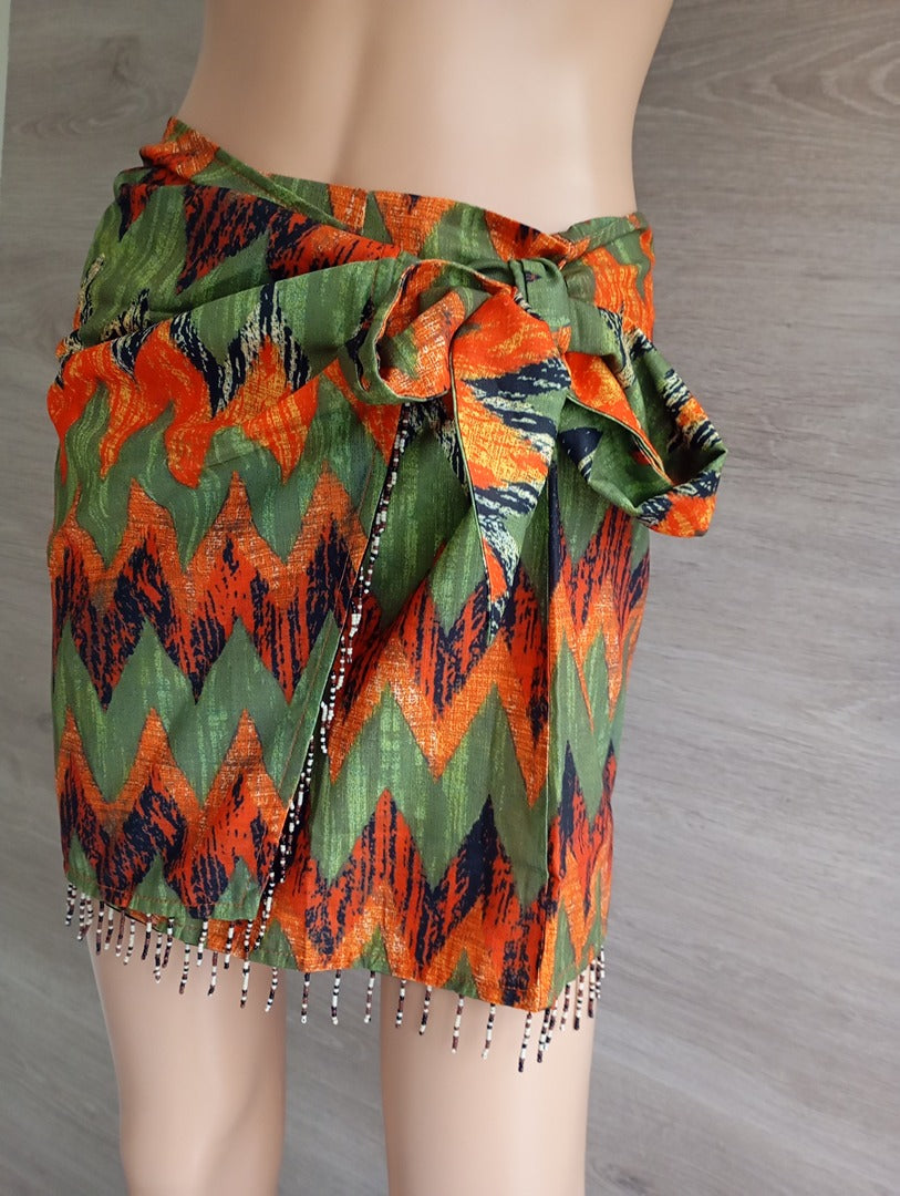 Mini-jupe portefeuille Micas - S - vert/orange avec perles - neuve