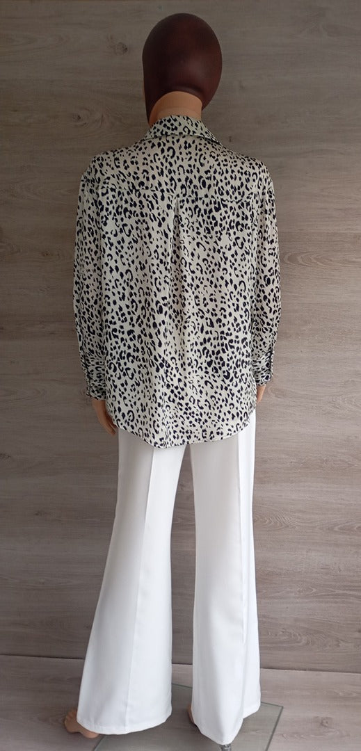 Chemise manches longues Zara taille S - style léopard noir et blanc