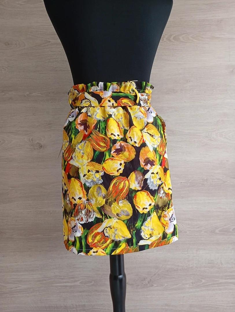 Jupe courte Local - S - Jaune/multicolore - Neuf avec étiquette - motif floral - lien à nouer