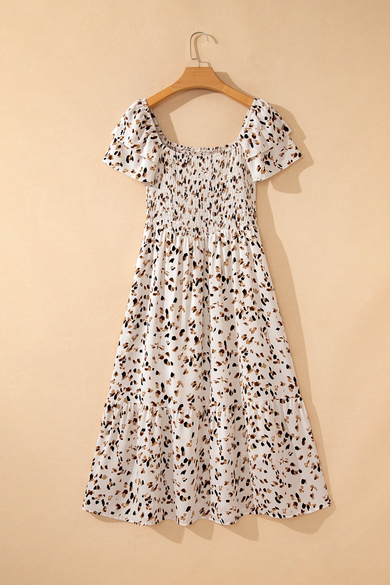 Robe Florale Beige – Col Carré Smocké & Manches Courtes à Volants